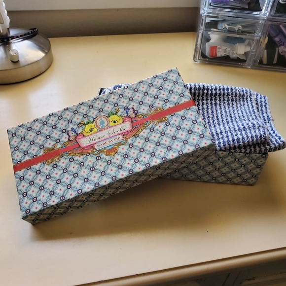 Blue and white thigh high socks - Picture 10 of 14